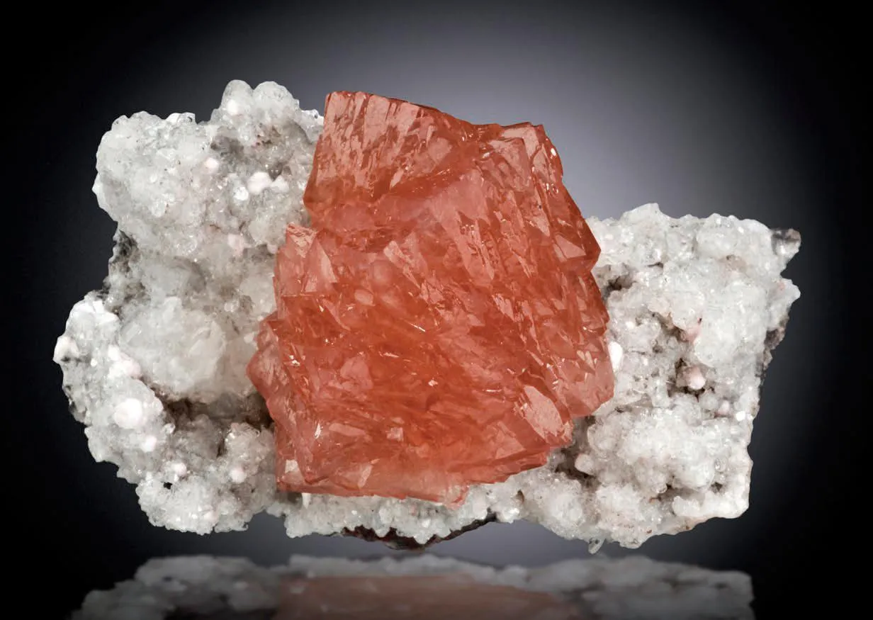 Olmiite, Calcite - image 1