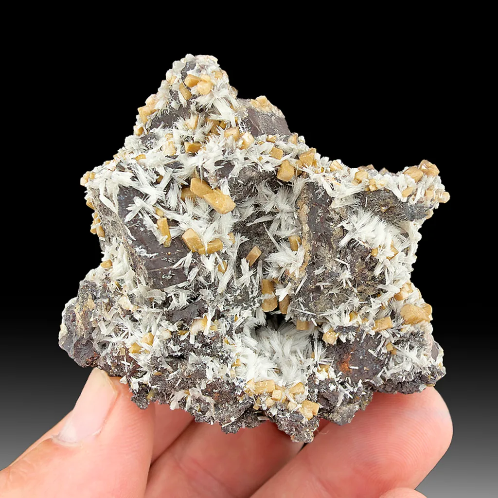 Olmiite from N'Chwaning II Mine, N'Chwaning Mines, Northern Cape, South Africa image