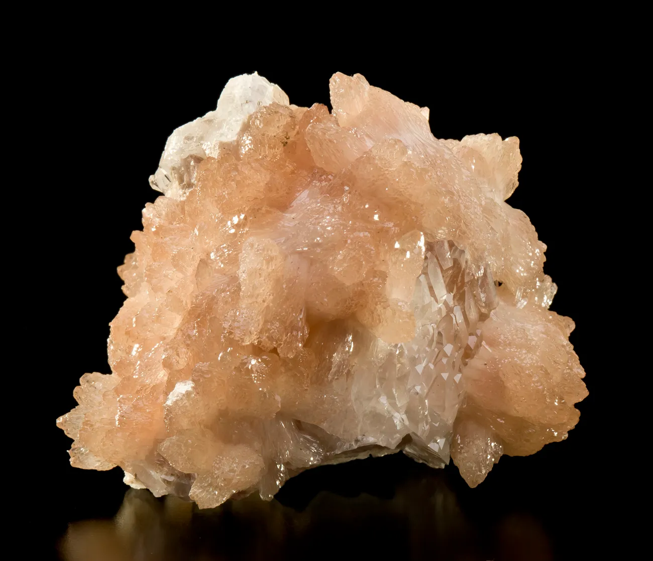 Olmiite on Calcite - image 1