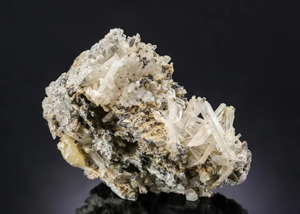Olshanskyite image