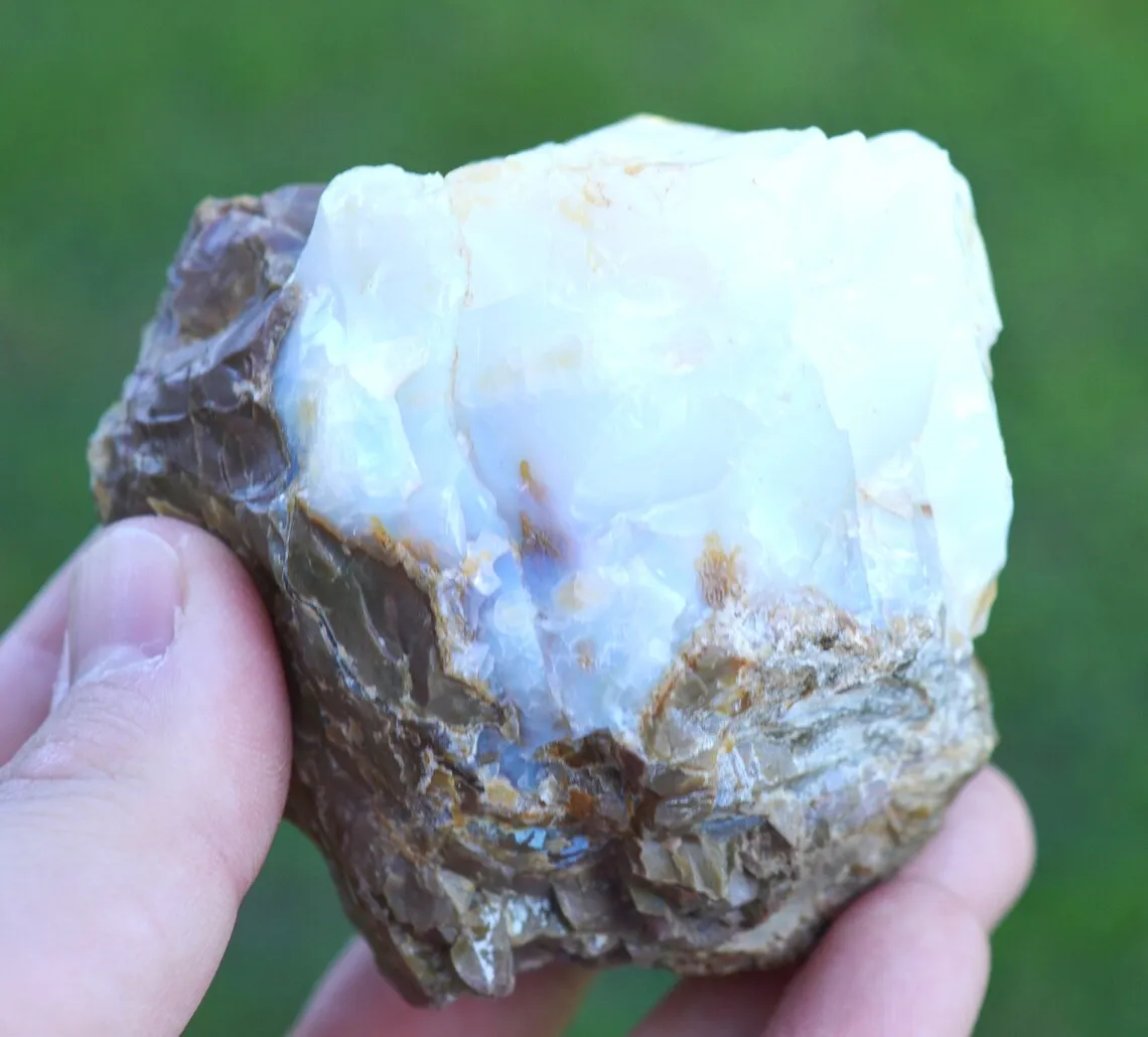 Opal 473 grams - Opal Butte, Morrow Co., Oregon, USA - image 3