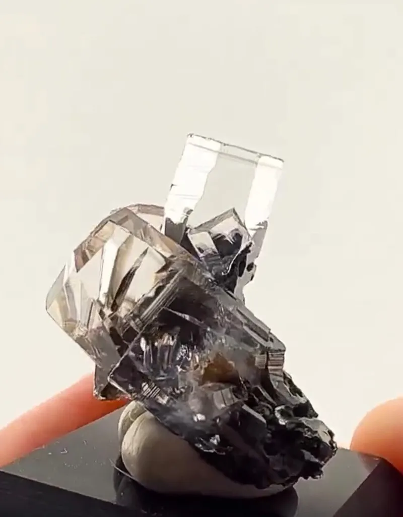OPTICAL Calcite ON ANOTHER LEVEL image