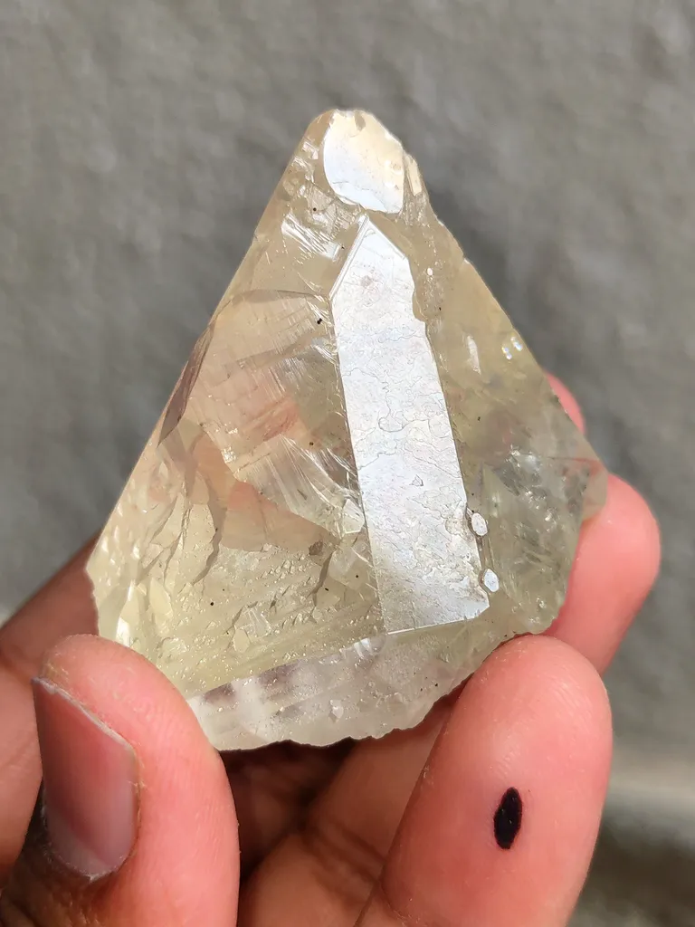 Optical Yellow Calcite with Rare Face - image 3