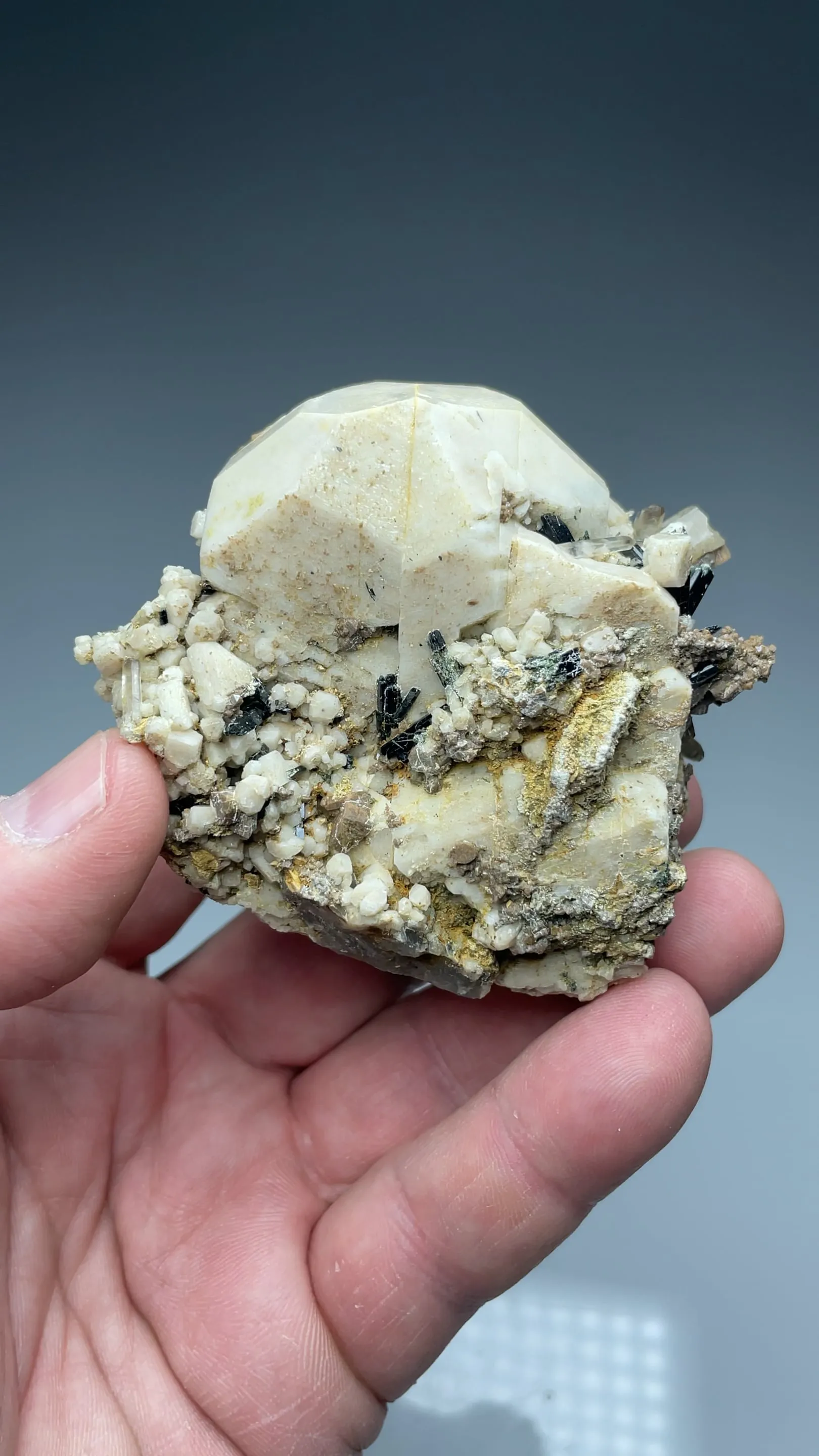 Orthoclase - image 2