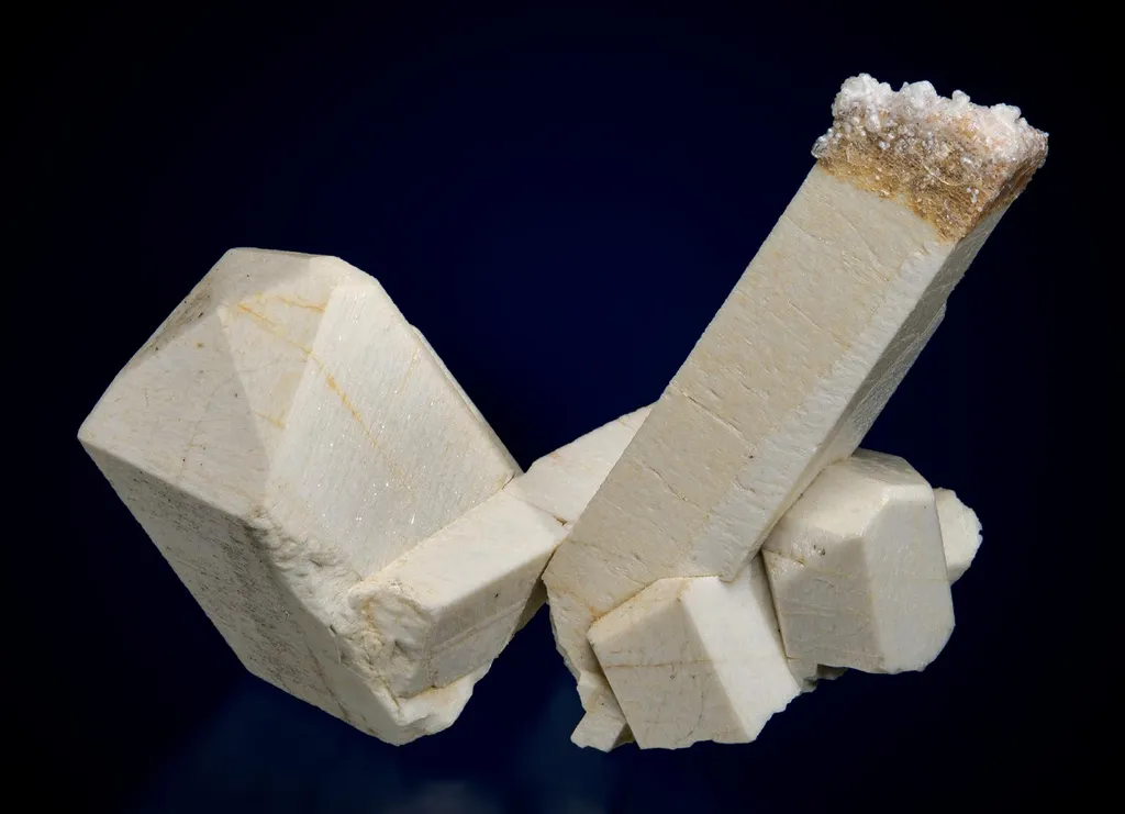 Orthoclase (Baveno twin), hyalite image