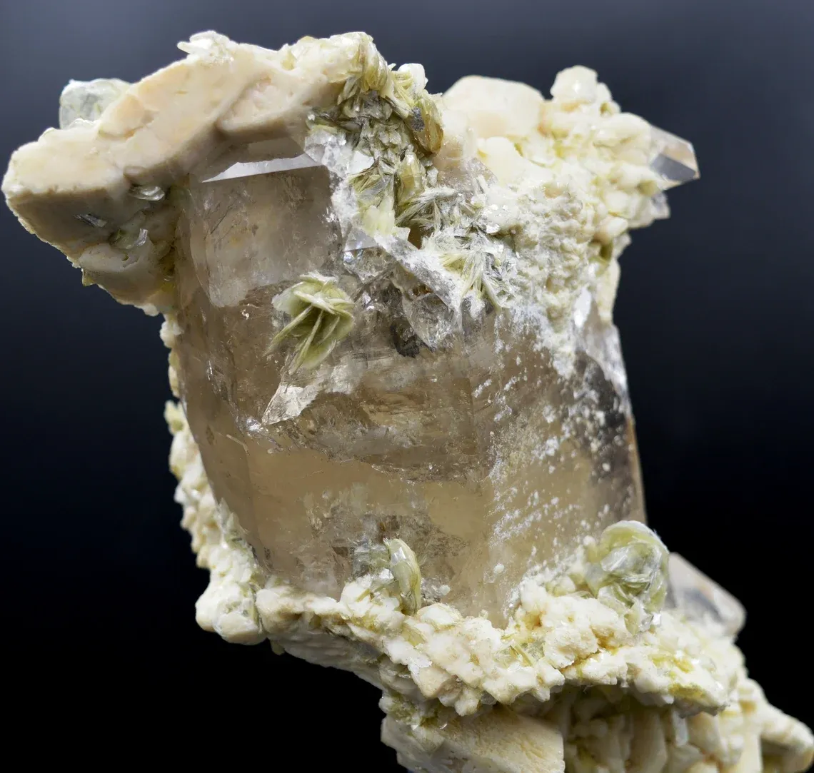 Orthoclase muscovite quartz - 765 grams - Minas Gerais, Brazil - image 6