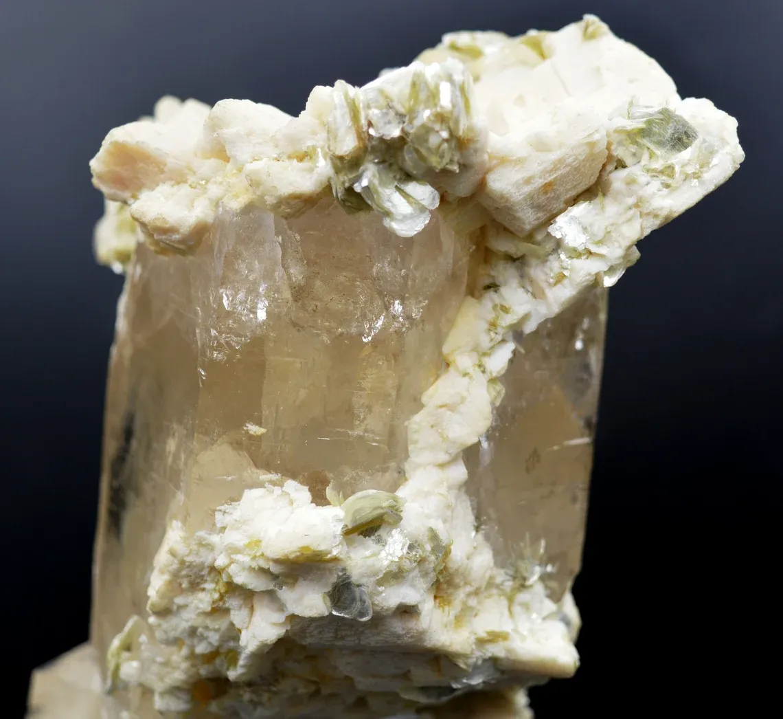 Orthoclase muscovite quartz - 765 grams - Minas Gerais, Brazil - image 5