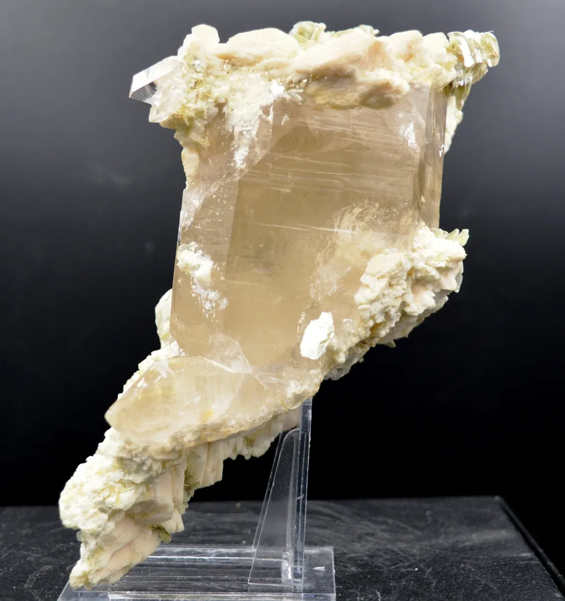 Orthoclase muscovite quartz - 765 grams - Minas Gerais, Brazil - image 1