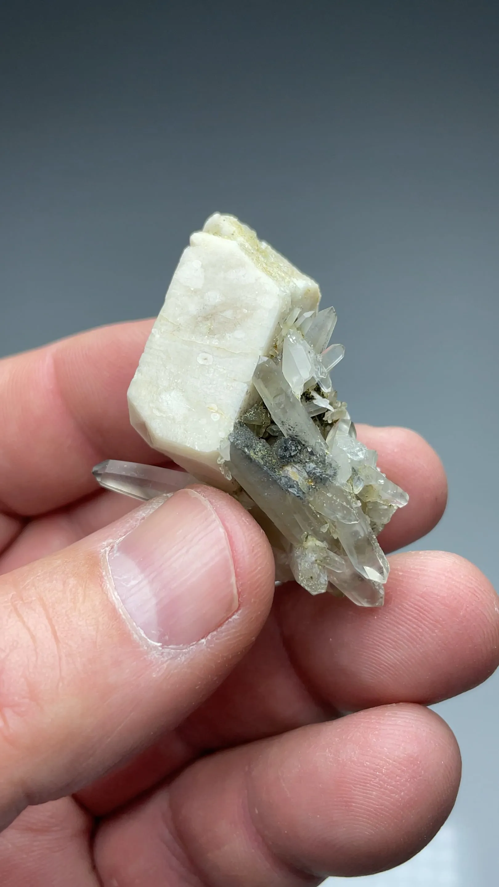 Orthoclase with Quartz - image 2