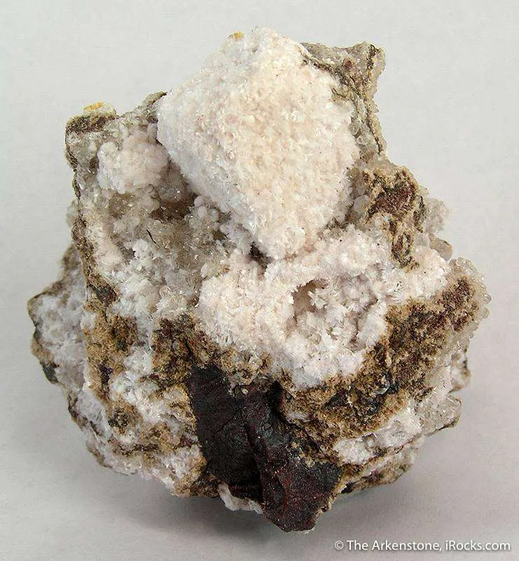 Oyelite on Calcite - image 1