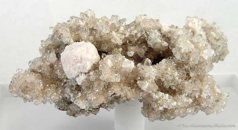 Oyelite on Calcite - image 2