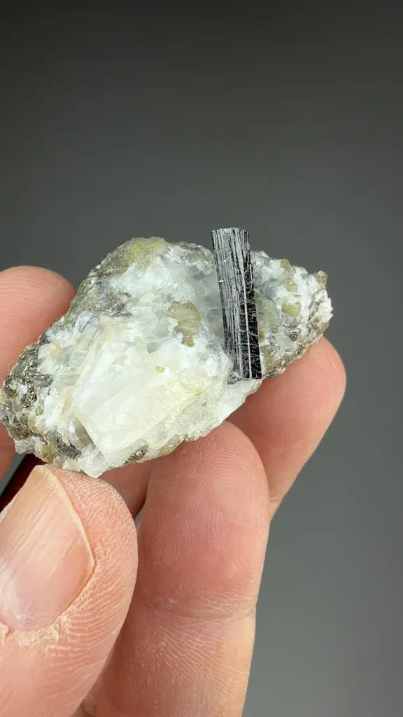 Painite - image 2