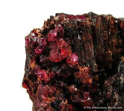 Painite - image 2