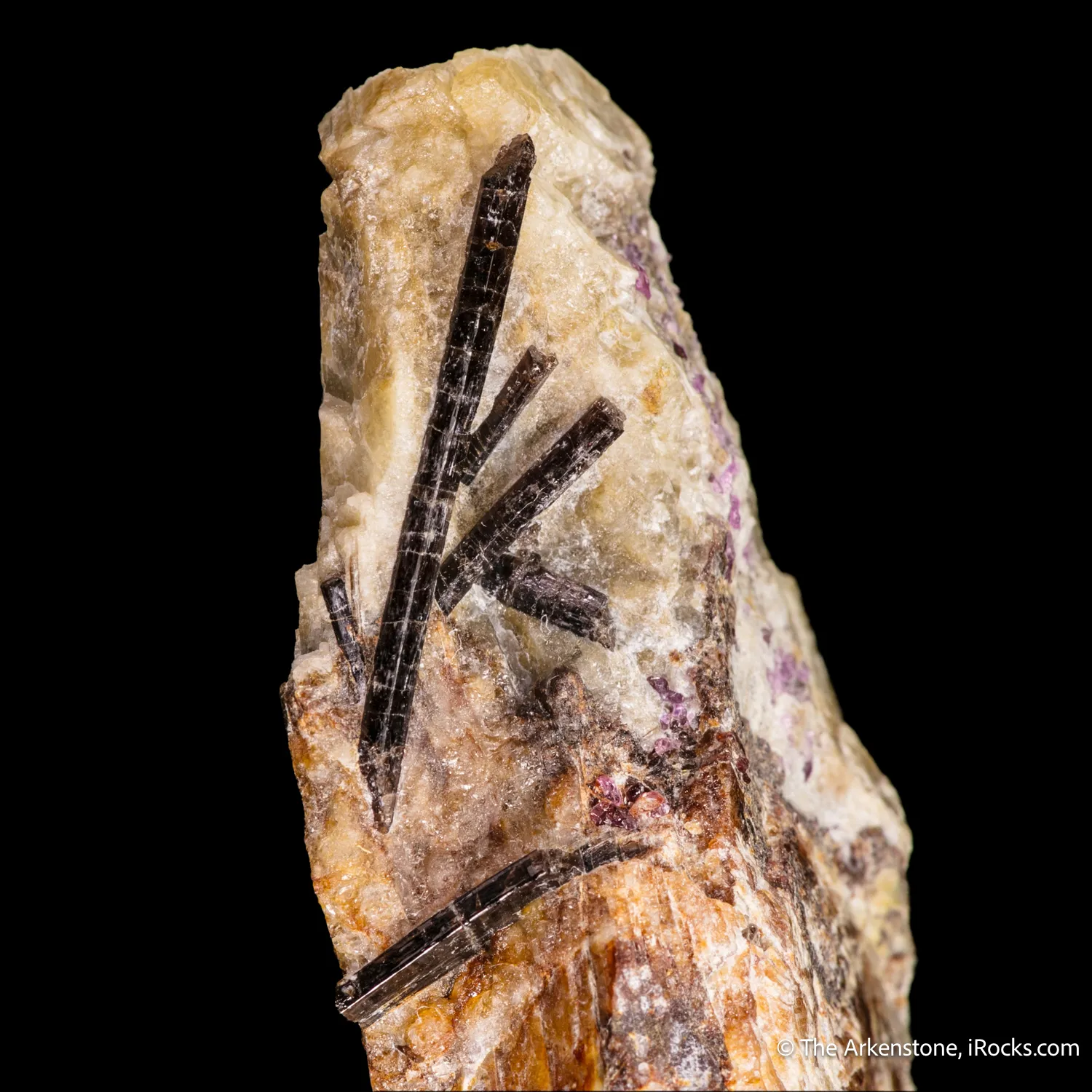 Painite in matrix - image 4