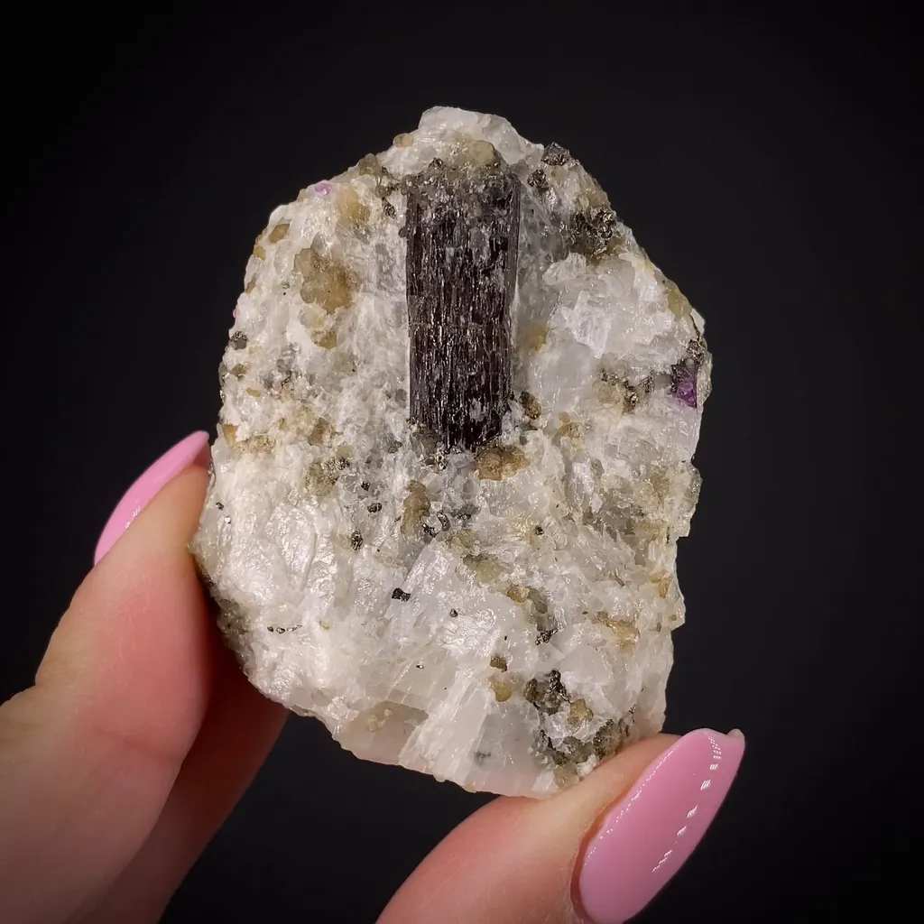 Painite on Calcite - image 2