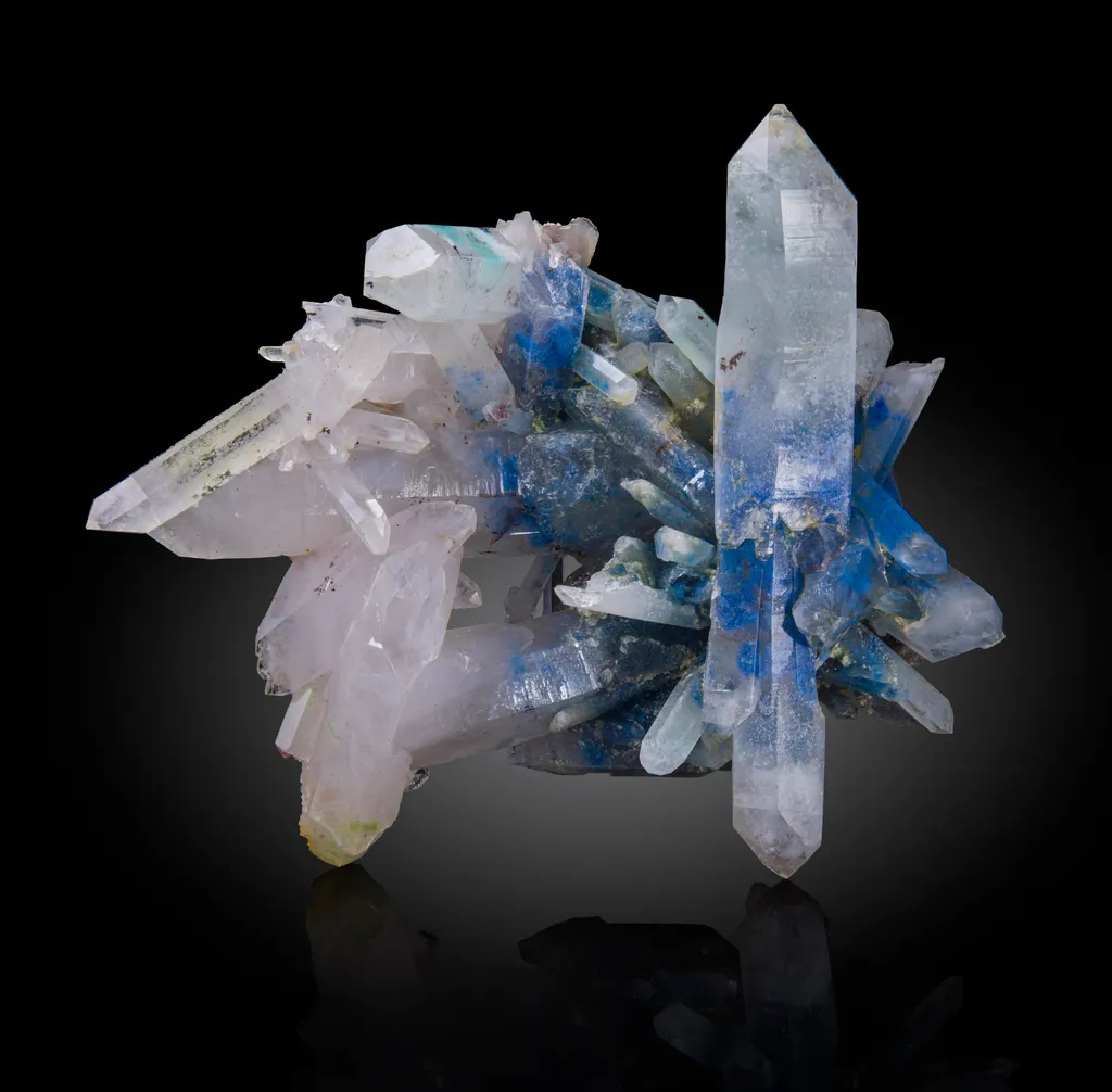 Papagoite and Ajoite in Quartz image