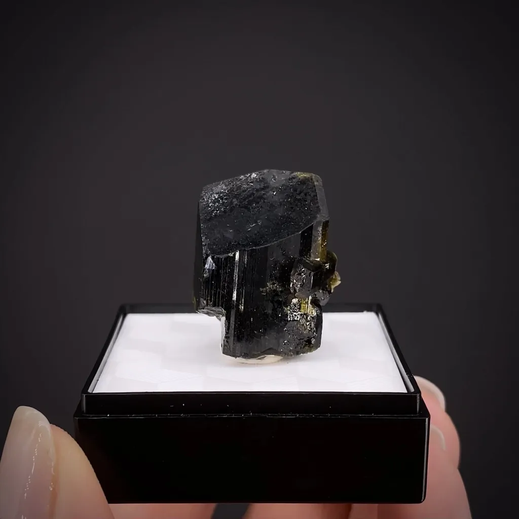 Pargasite - image 2