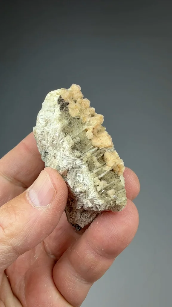 Pectolite from Paterson, New Jersey, USA - image 2