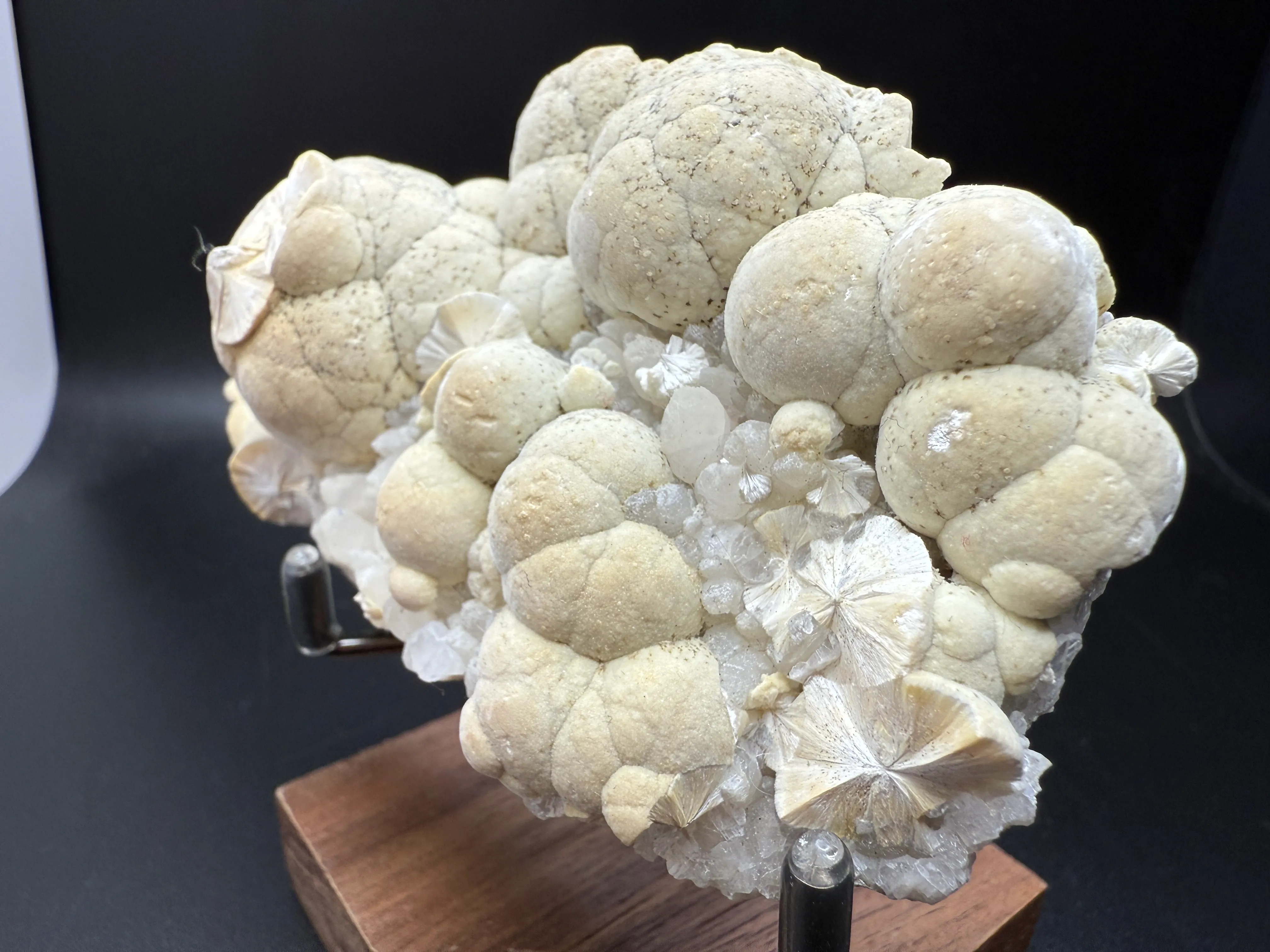 Pectolite from USA, New Jersey, Passaic County, Paterson, Upper New Street Quarry - image 5