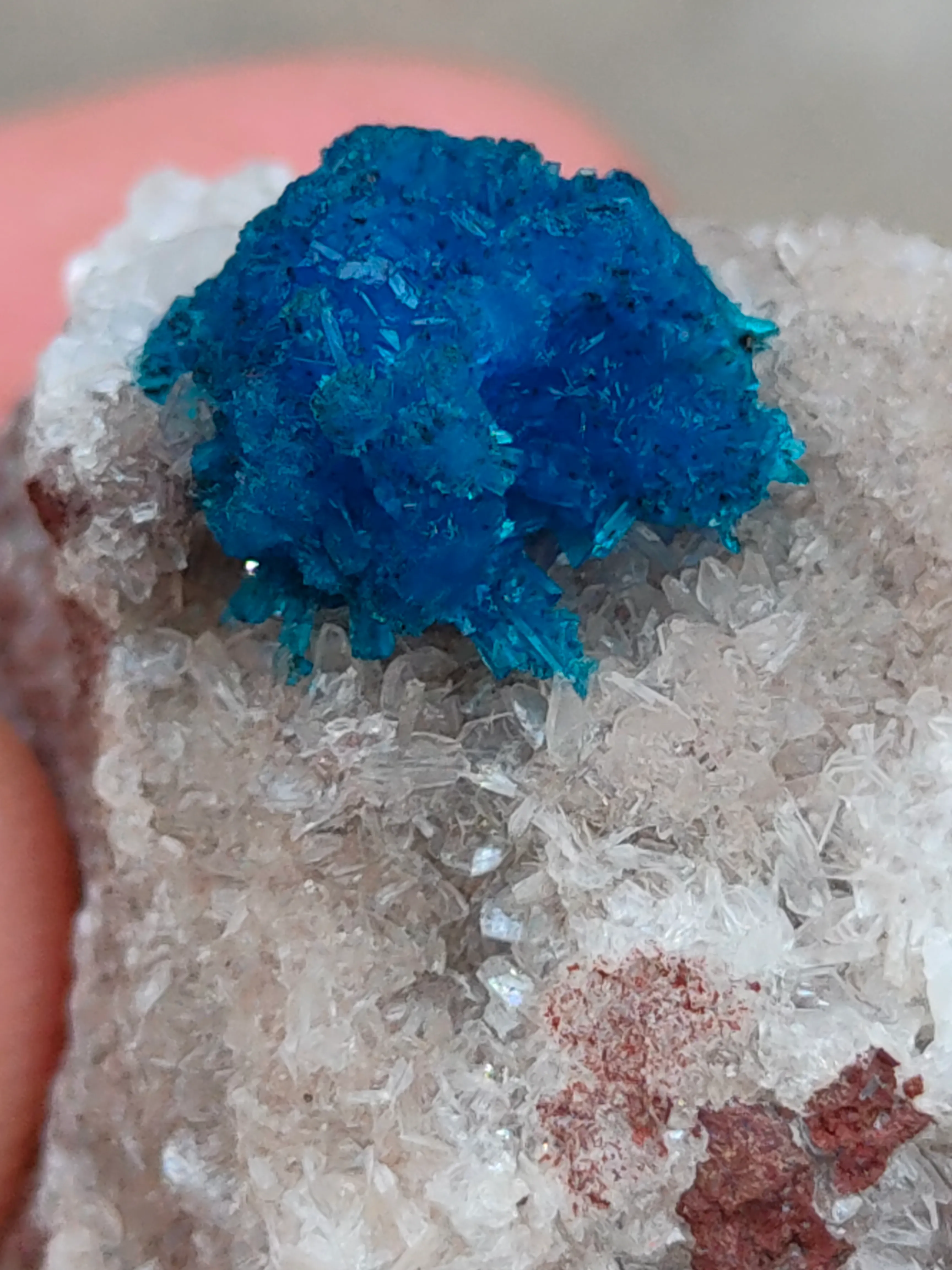 Pentagonite Flower on Heulandite matrix - image 3