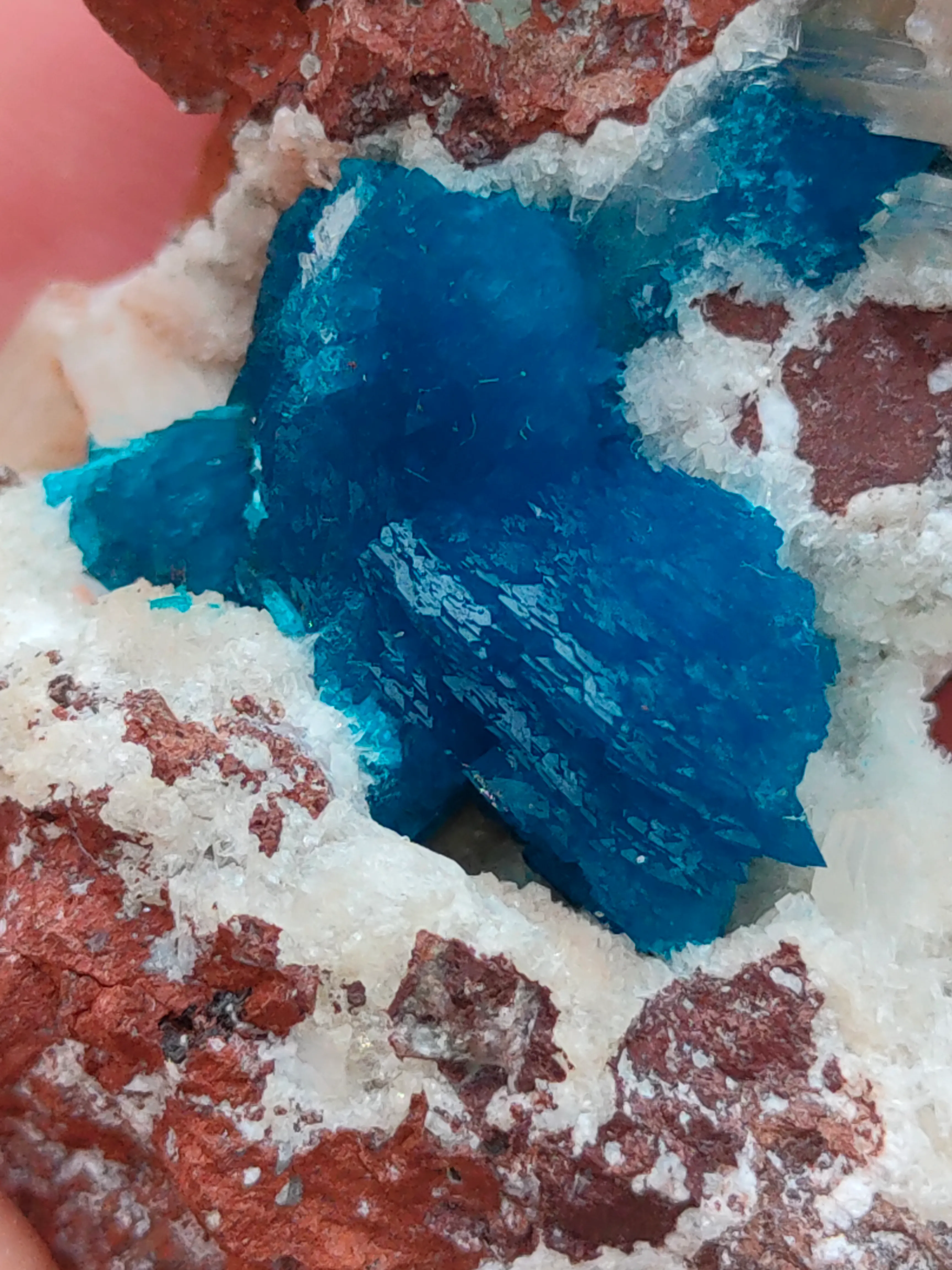 Pentagonite Flower on Heulandite matrix - image 3