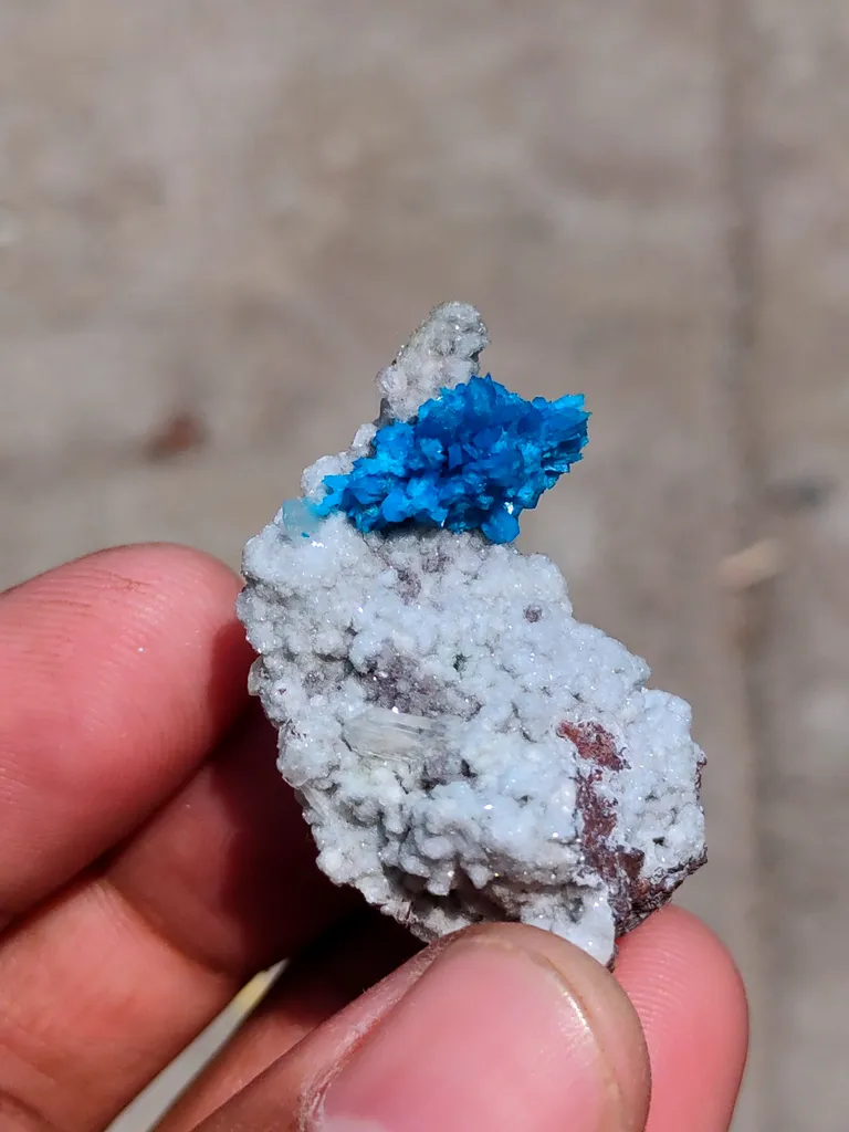 Pentagonite Flower on Heulandite matrix - image 4