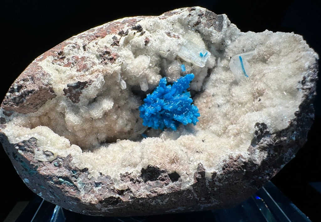 Pentagonite from Pune District, Pune Division, Maharashtra, India image
