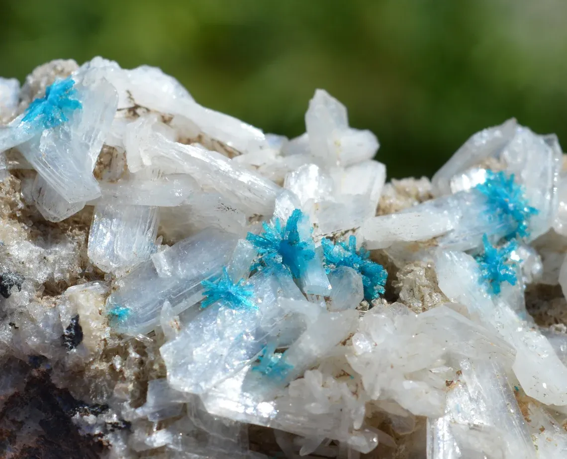 Pentagonite & Stilbite 307 grams - Wagholi Quarries, Wagholi, Pune District, Maharashtra, India - image 2