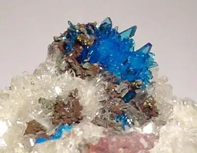 Pentagonite, Stilbite - image 2