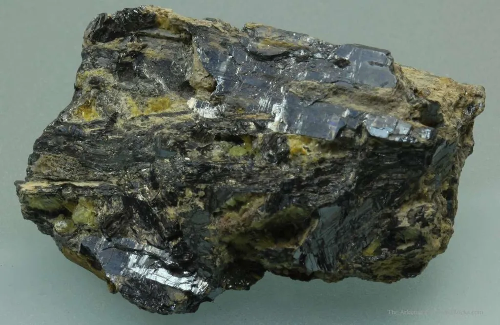 Peretaite With Stibnite image