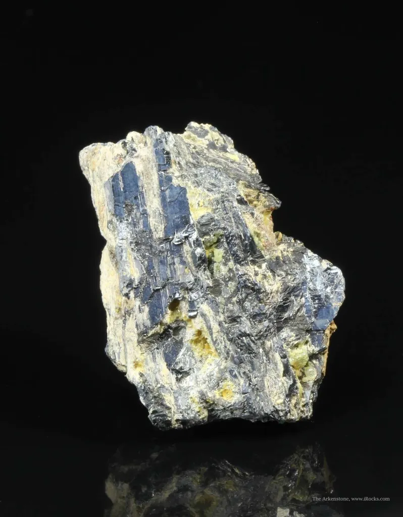 Peretaite With Stibnite - image 3