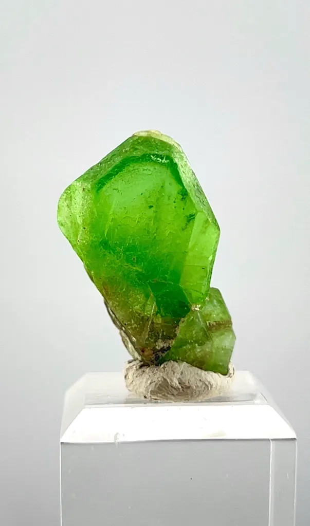 Peridot Crystal from Pakistan - image 4