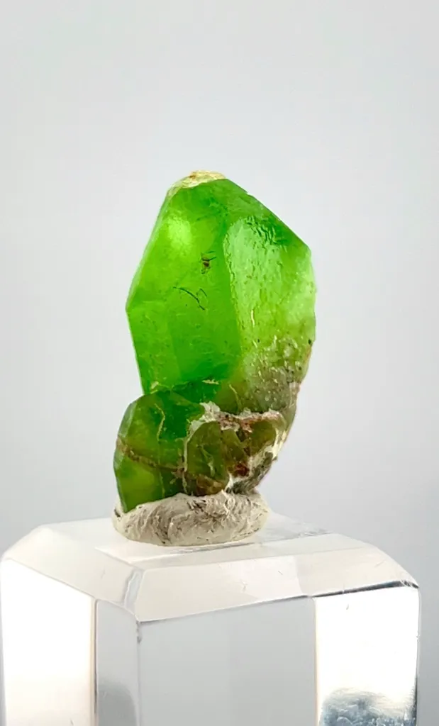 Peridot Crystal from Pakistan - image 5