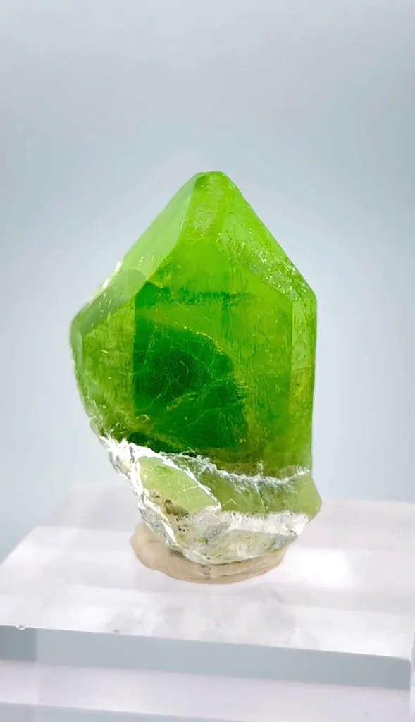 Peridot from Pakistan - image 6