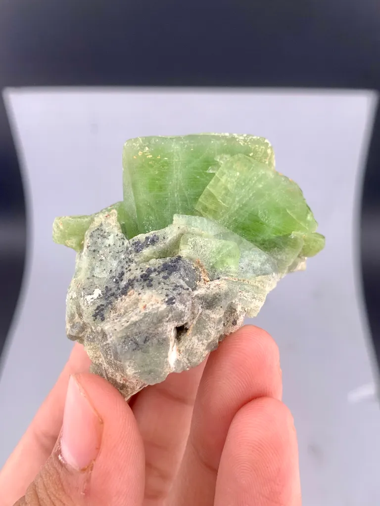 Peridot from Pakistan - image 3