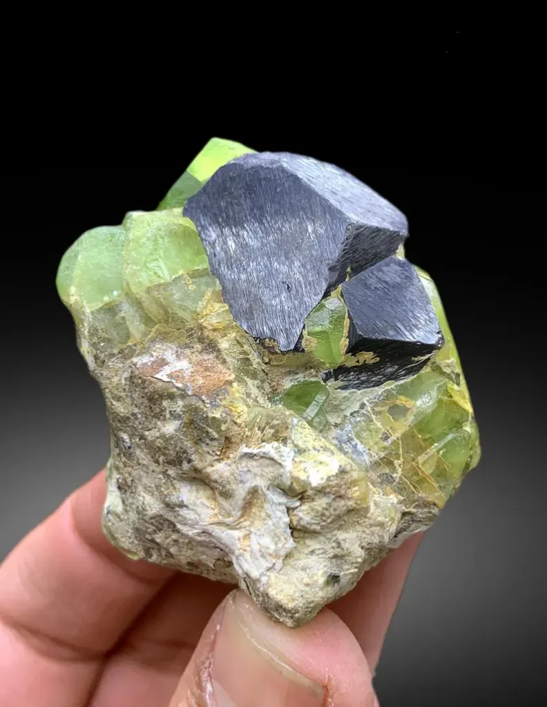 Peridot from Pakistan - image 6