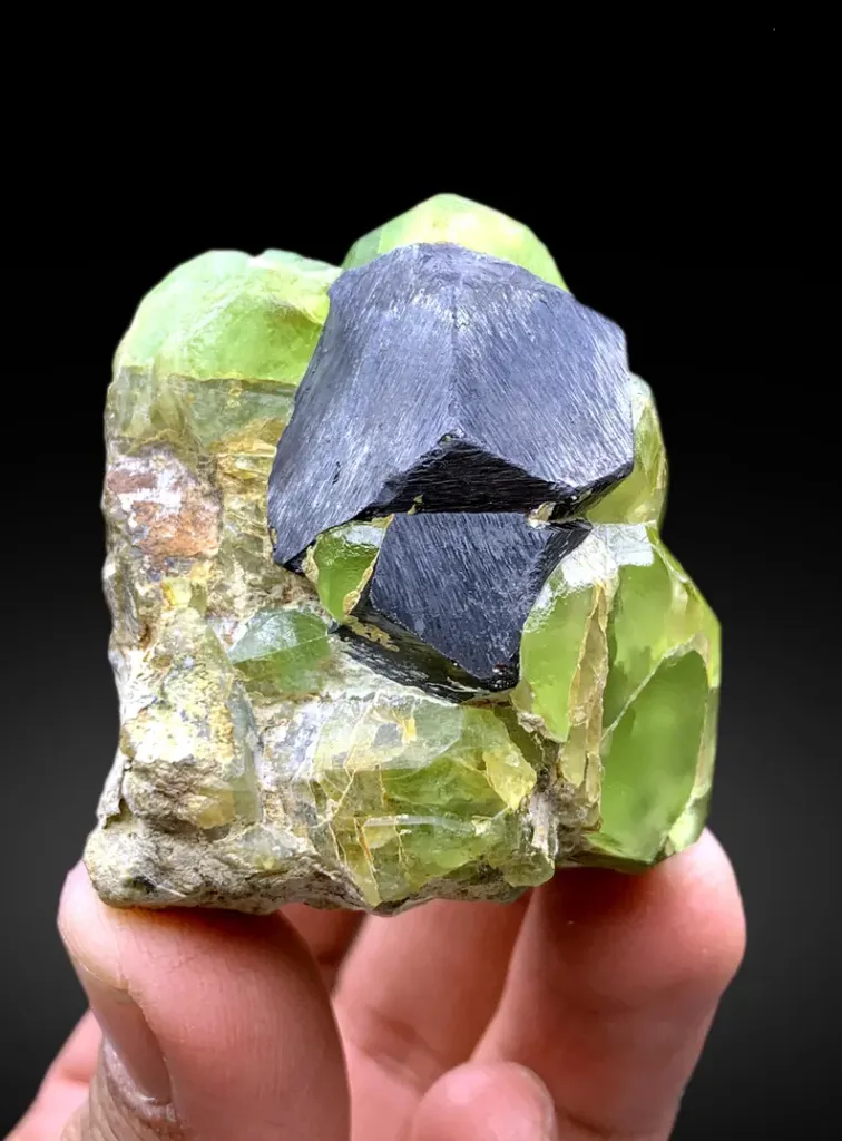 Peridot from Pakistan - image 3