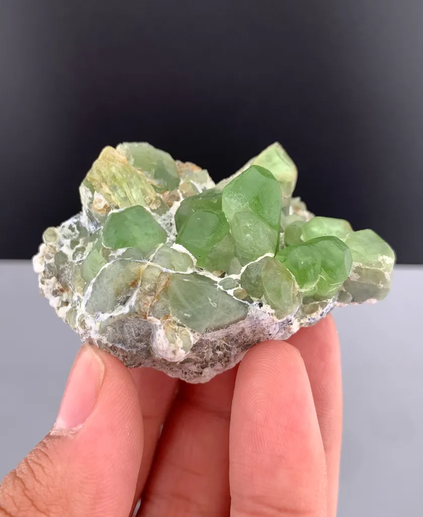 Peridot from Pakistan, Gilgit-Baltistan, Skardu District - image 3