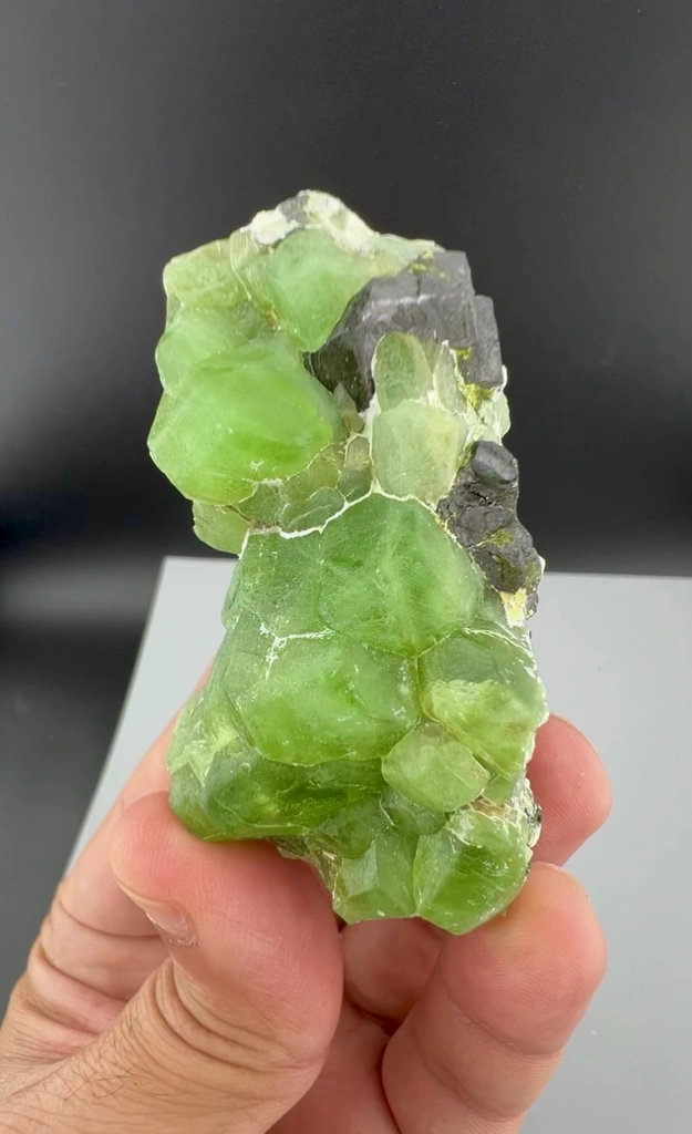 Peridot from Skardu District, Gilgit-Baltistan, Pakistan - image 3