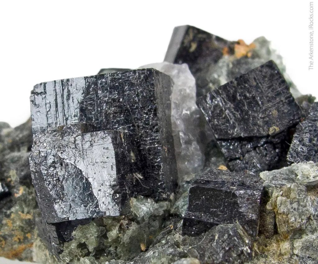 Perovskite (sharp crystals!) - image 2