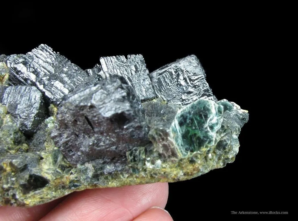 Perovskite (Type Locality) on Clinochlore - image 2