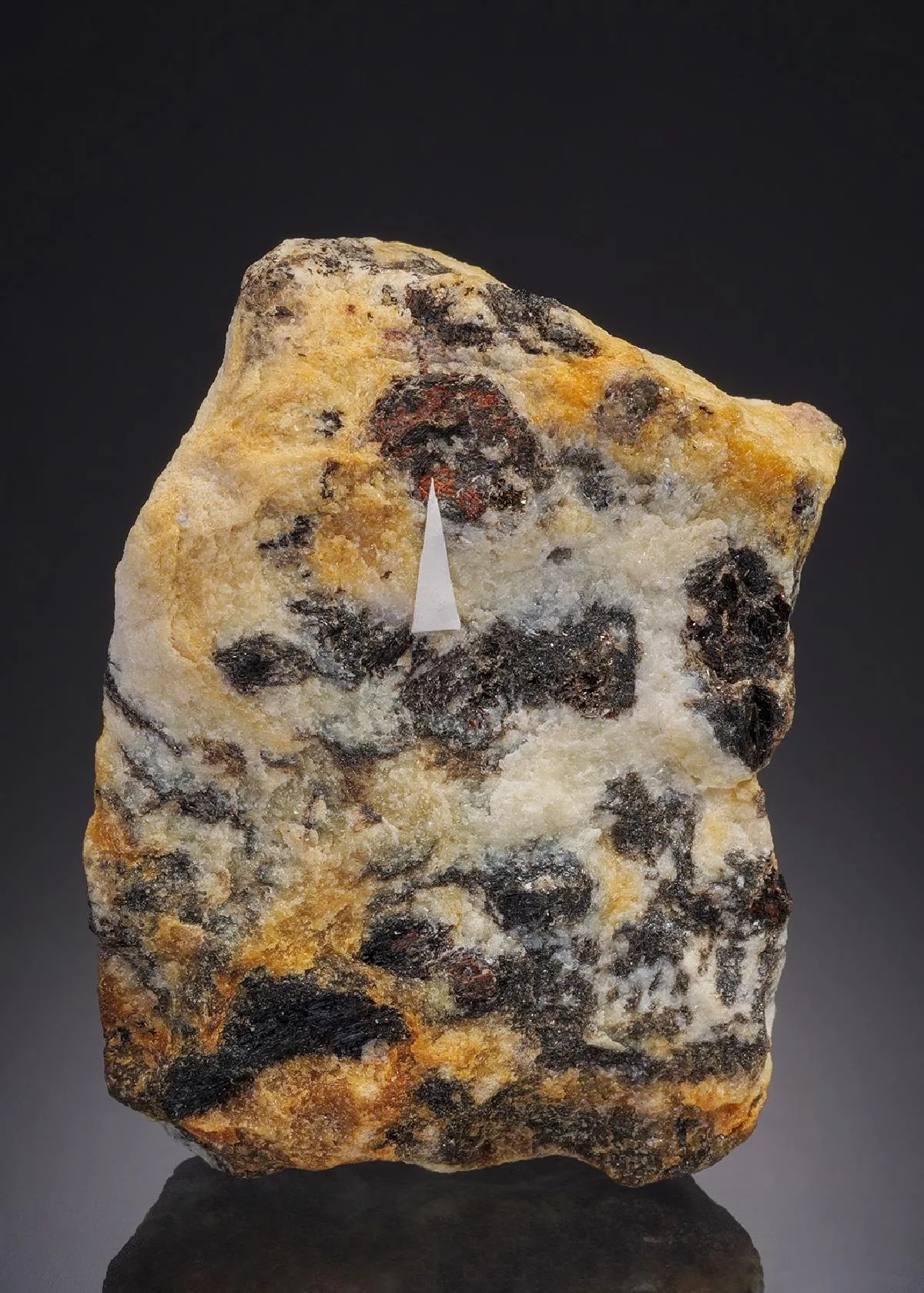 PERRAULTITE and Kupletskite - image 1