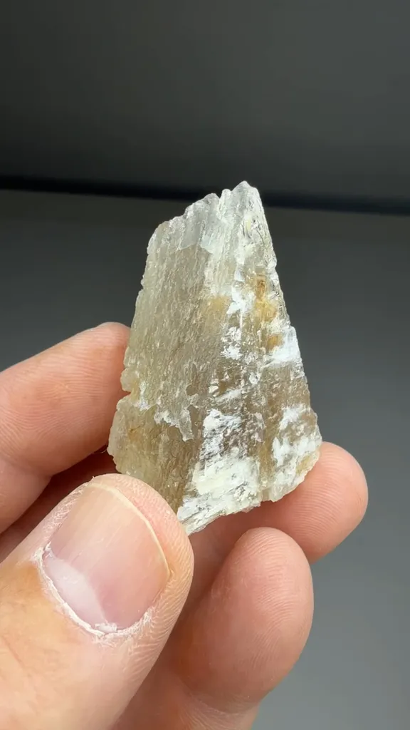 Petalite - image 2
