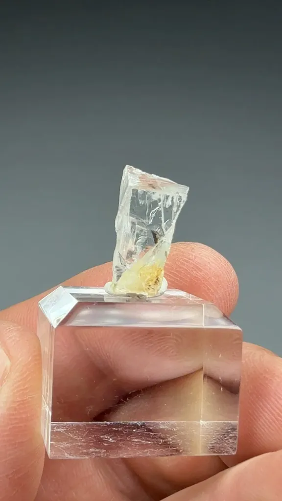 Petalite - image 2
