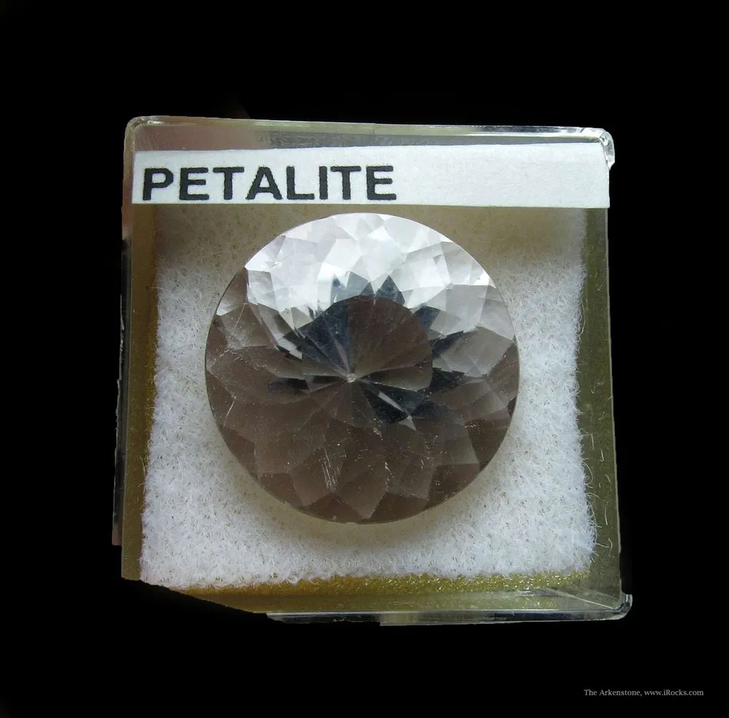 Petalite (Faceted) - image 5