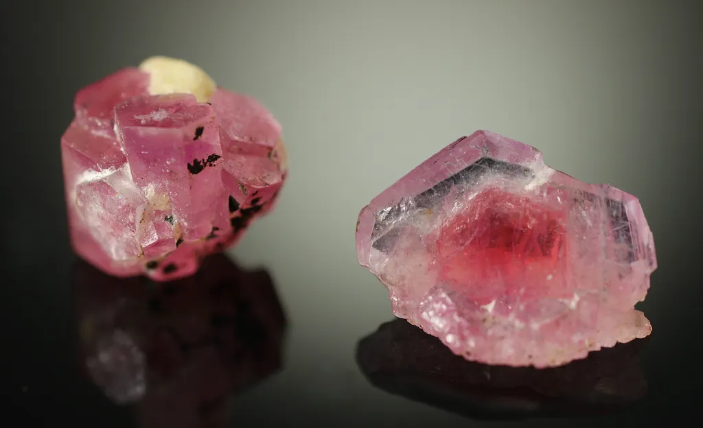 Pezzottaite image