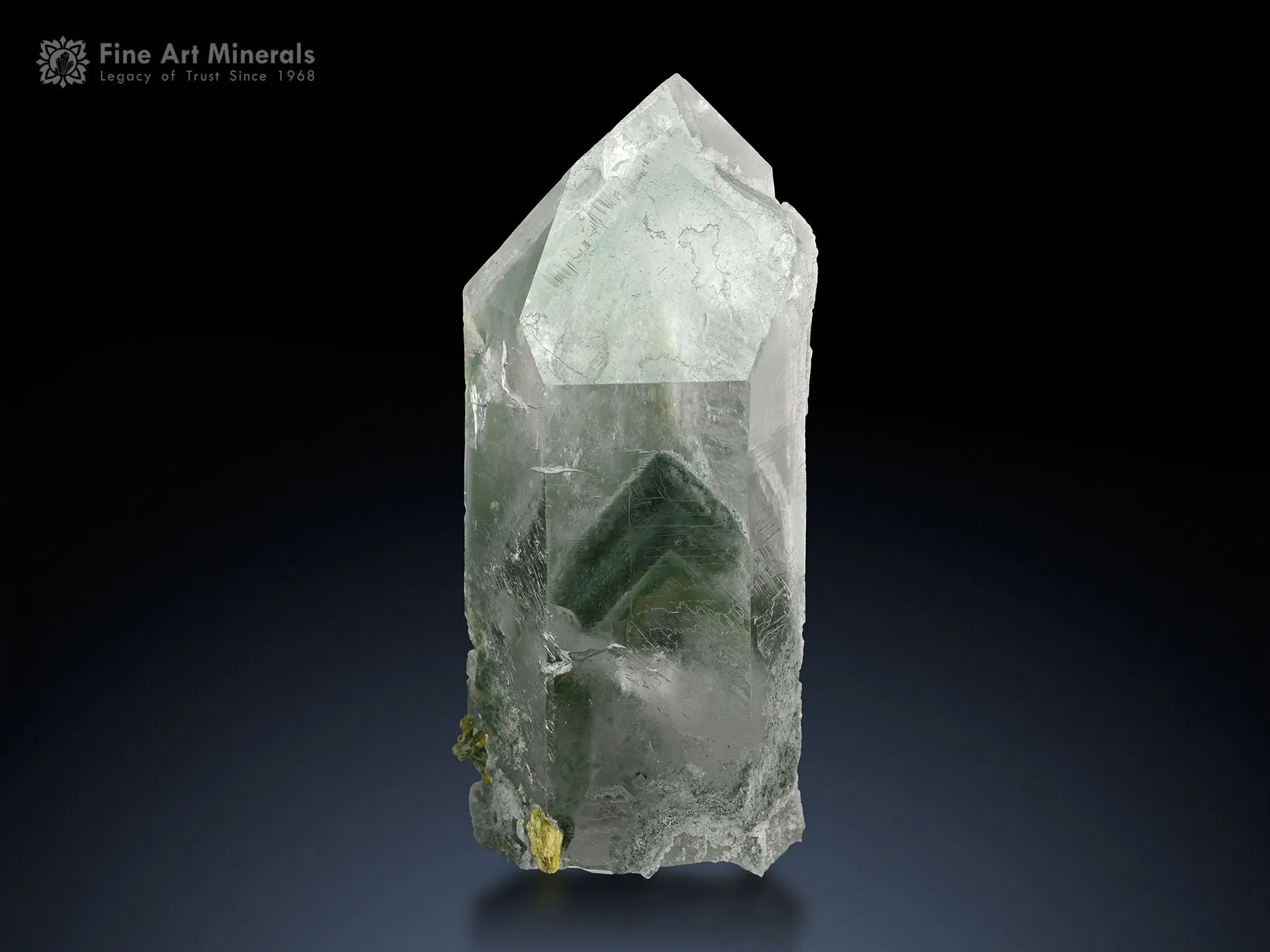 Phantom included Chlorine Quartz with Epidote from Pakistan - image 1