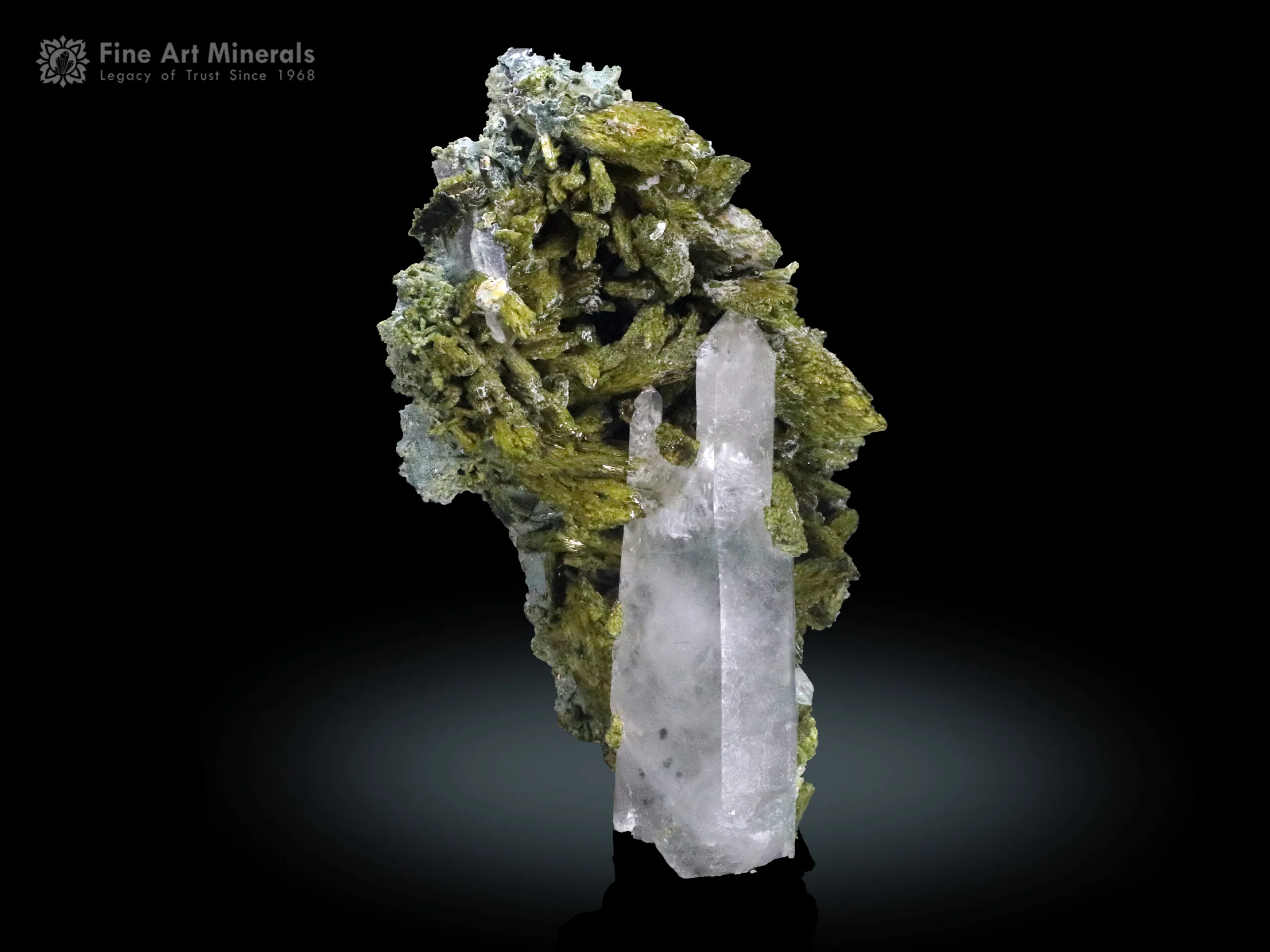 Phantom Inclusion Chlorine Quartz with Epidote from Pakistan - image 3