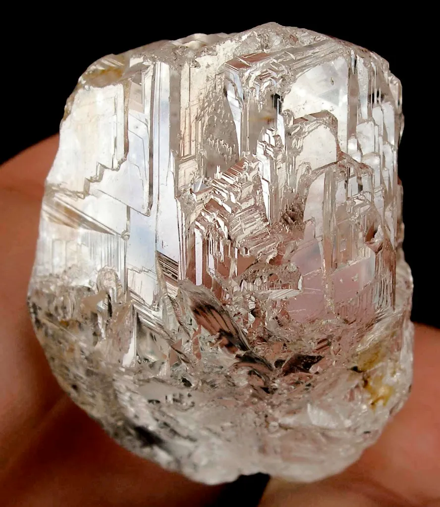 Phenakite - image 2