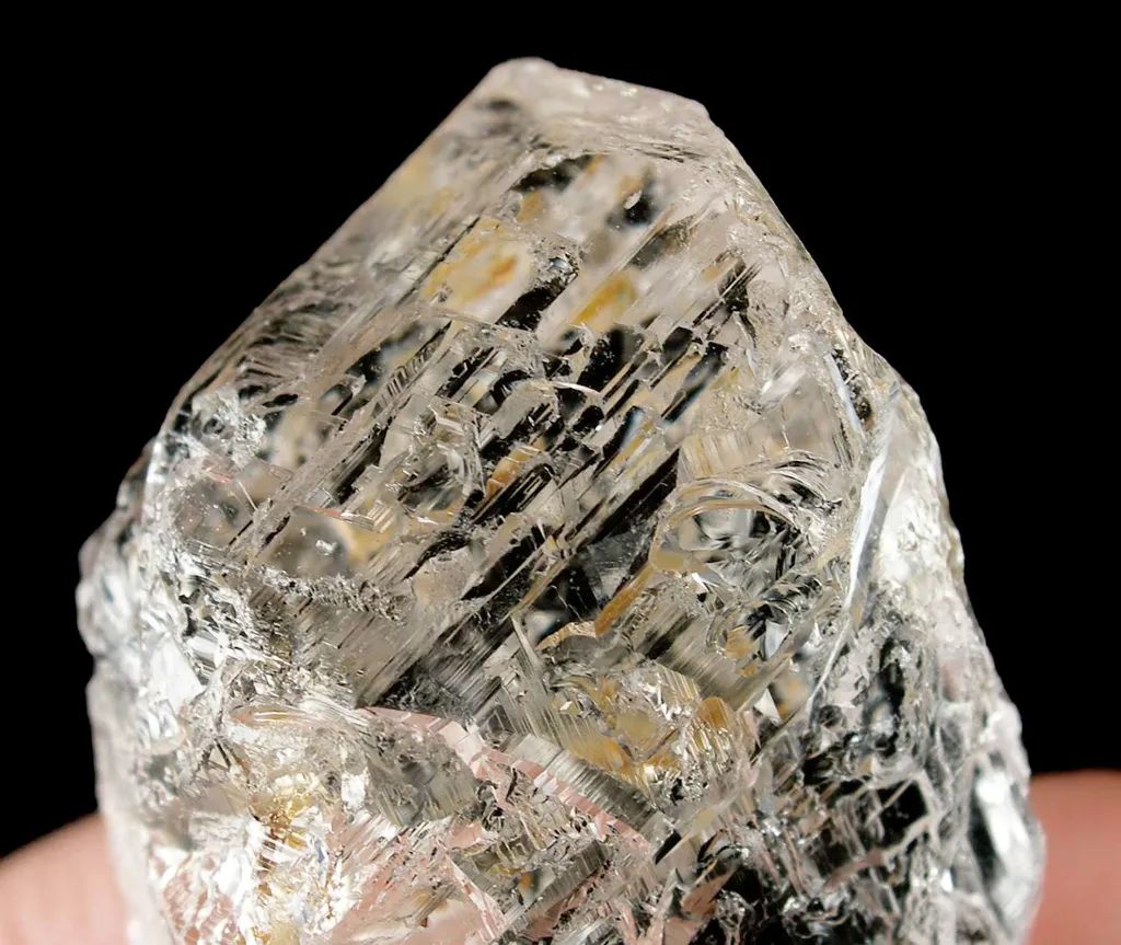 Phenakite - image 3